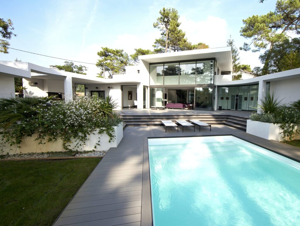 WPC decking for GCC villas showcasing modern outdoor luxury terrace design in UAE climate