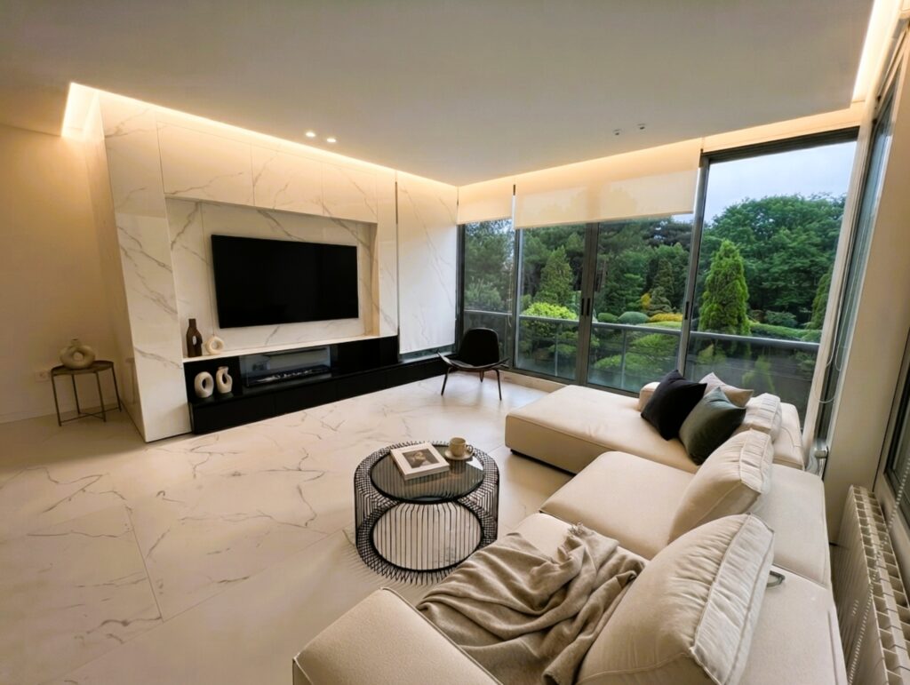 Marble-effect porcelain slabs for low-maintenance UAE interior design